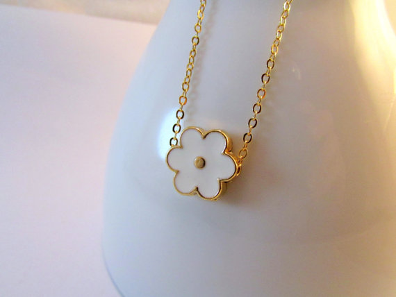 Dainty Flower Necklace, White Flower Necklace, Enamel Flower Necklace, Dainty Gold Jewelry, Bridesmaid Gift, Small Floral Necklace